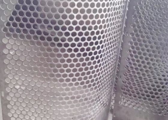 ISO 9001-normen gegalvaniseerde geperforeerde metalen gaasplaat voor decoratie