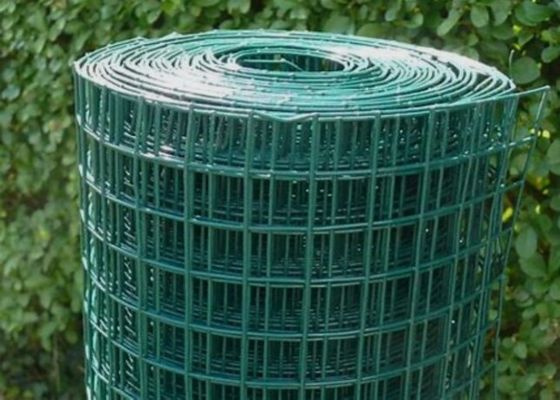 Het groene Met een laag bedekte 0.35mm6mm het Schermen van Draadmesh roll welded wire mesh Broodjes Anti Verouderen