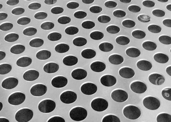 0.2mm-10mm dikte roestvrij staal geperst metaalplaat met aangepaste gatenpatronen voor industriële apparatuur en filters