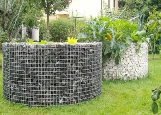 Zwaar gesoldeerd gaas gebruikt als decoratief gabion in landschapsbouw