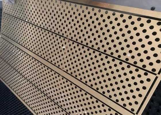 Op maat gemaakte geperforeerde metalen gaasplaat voor architecturale filtratie