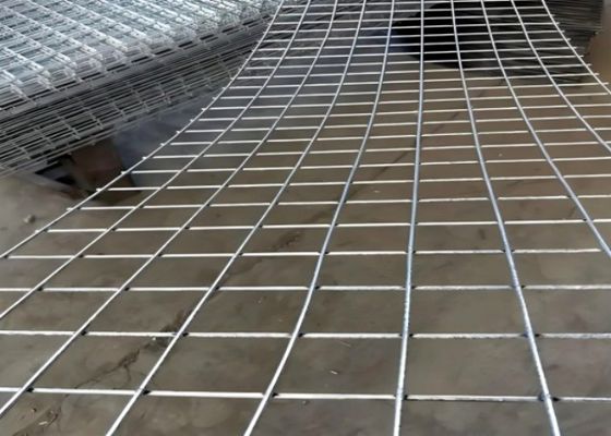 Aanpasbare duurzame warm gedompelde gegalvaniseerde gelaste draadnetpanelen