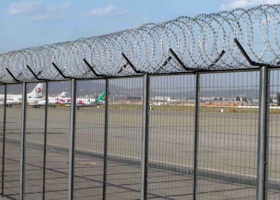 4.0m 5.2m de Plastiek Met een laag bedekte Schermende Comités van Draadmesh panels airport security mesh