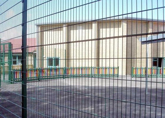 Hoge Veiligheidsroestvrij staal Gelaste Draad Mesh Panels For Fencing 2.7m het Anti Verouderen