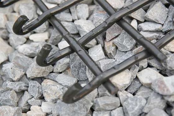 0.5-2.5m Breedte Corrosiebestendige ISO9001 Gecertificeerde Vibrating Screen voor industrieel gebruik
